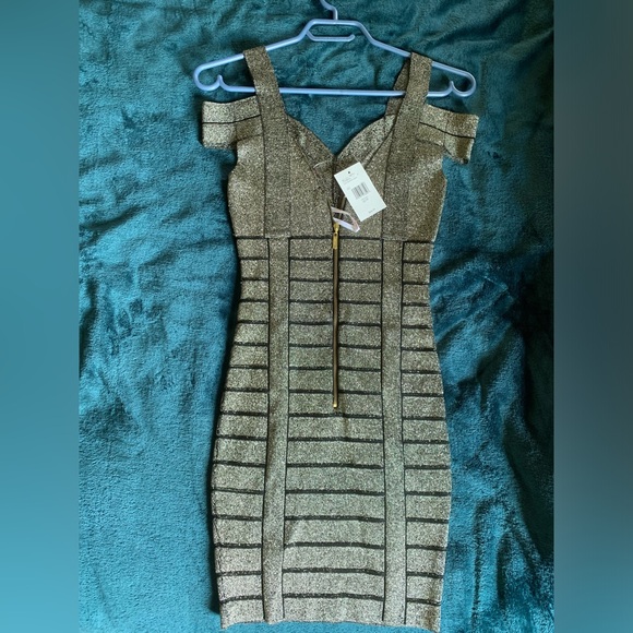 Body Con Guess dress - Picture 2 of 3